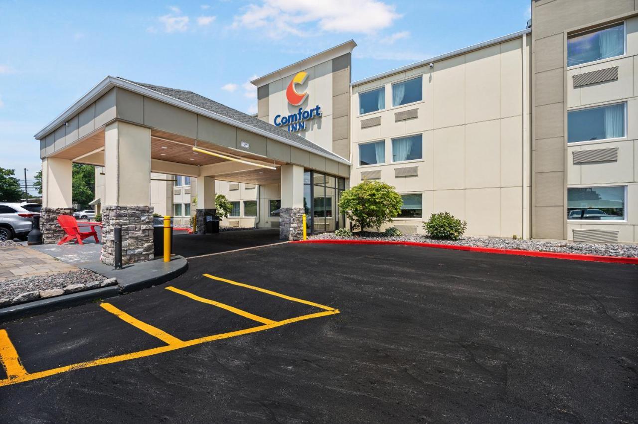Comfort Inn Mayfield Heights Cleveland East Exteriör bild