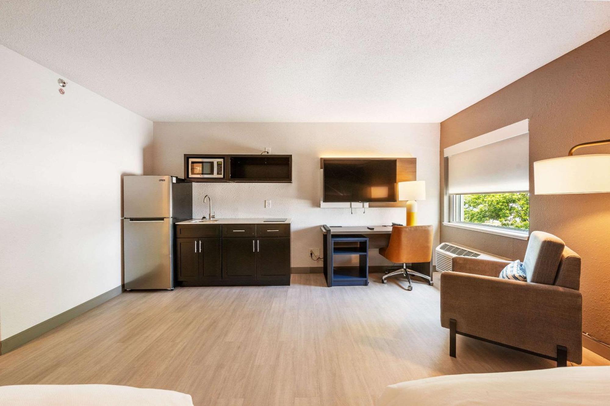 Comfort Inn Mayfield Heights Cleveland East Exteriör bild