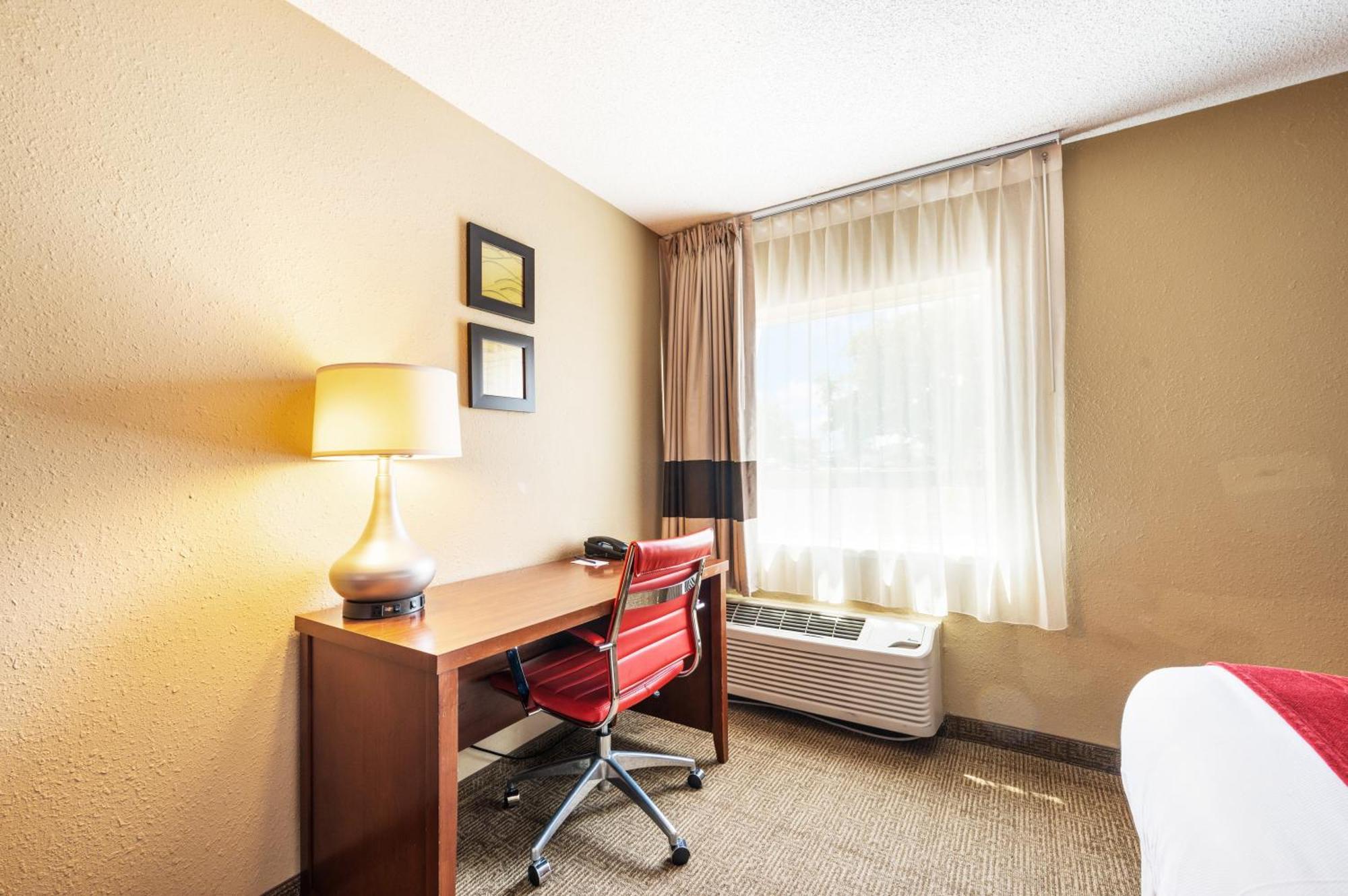 Comfort Inn Mayfield Heights Cleveland East Exteriör bild