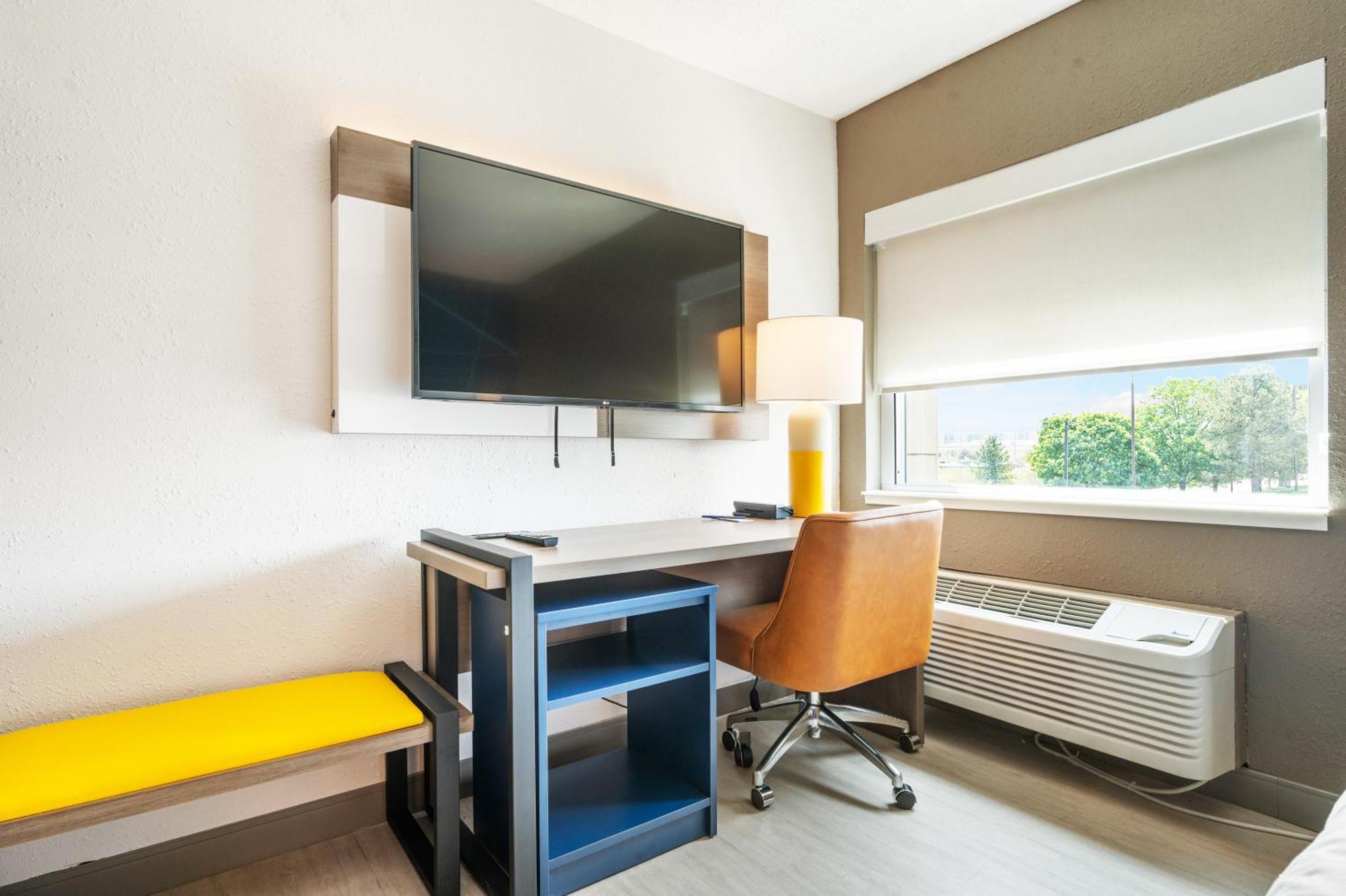 Comfort Inn Mayfield Heights Cleveland East Exteriör bild