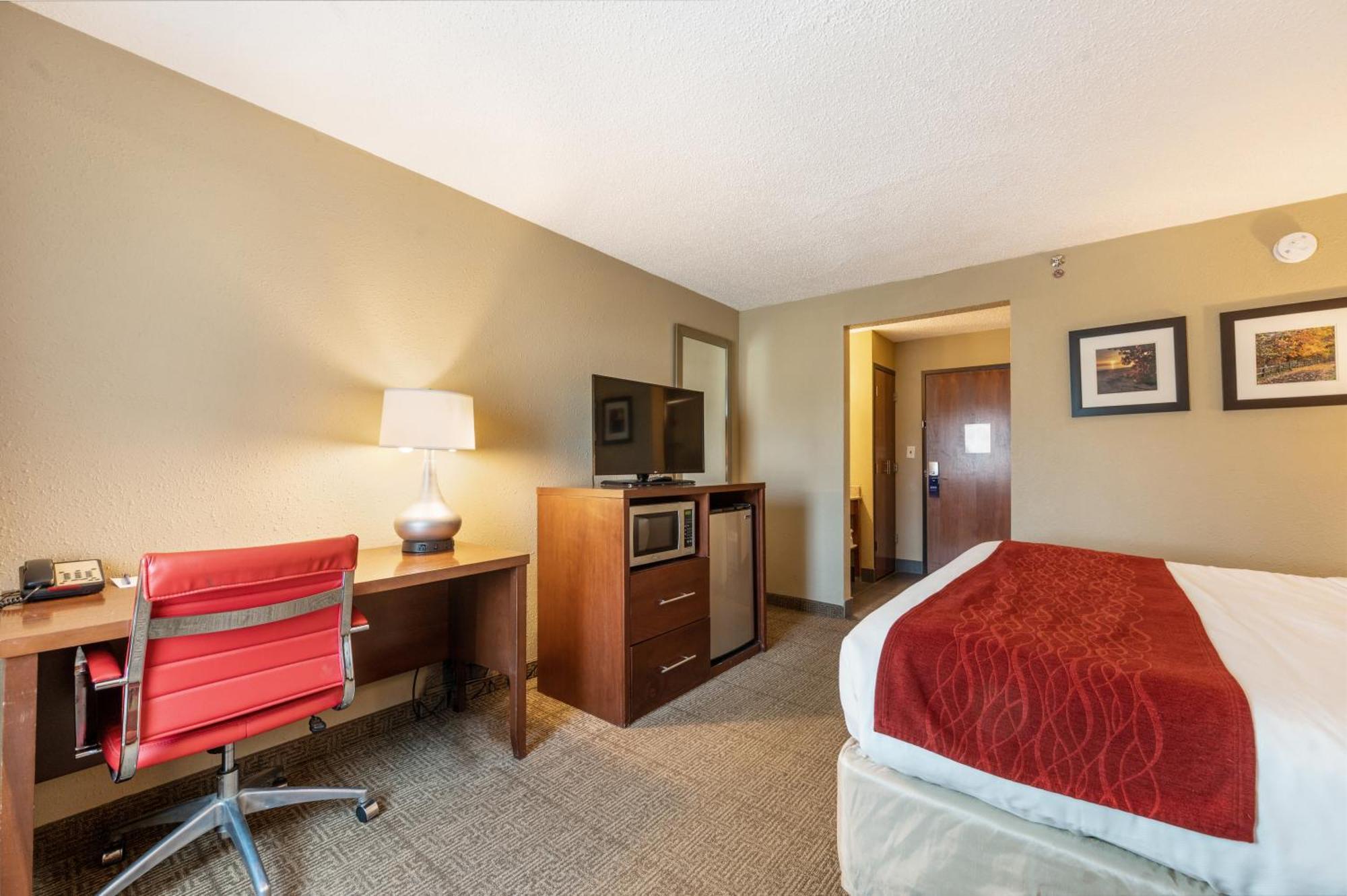 Comfort Inn Mayfield Heights Cleveland East Exteriör bild