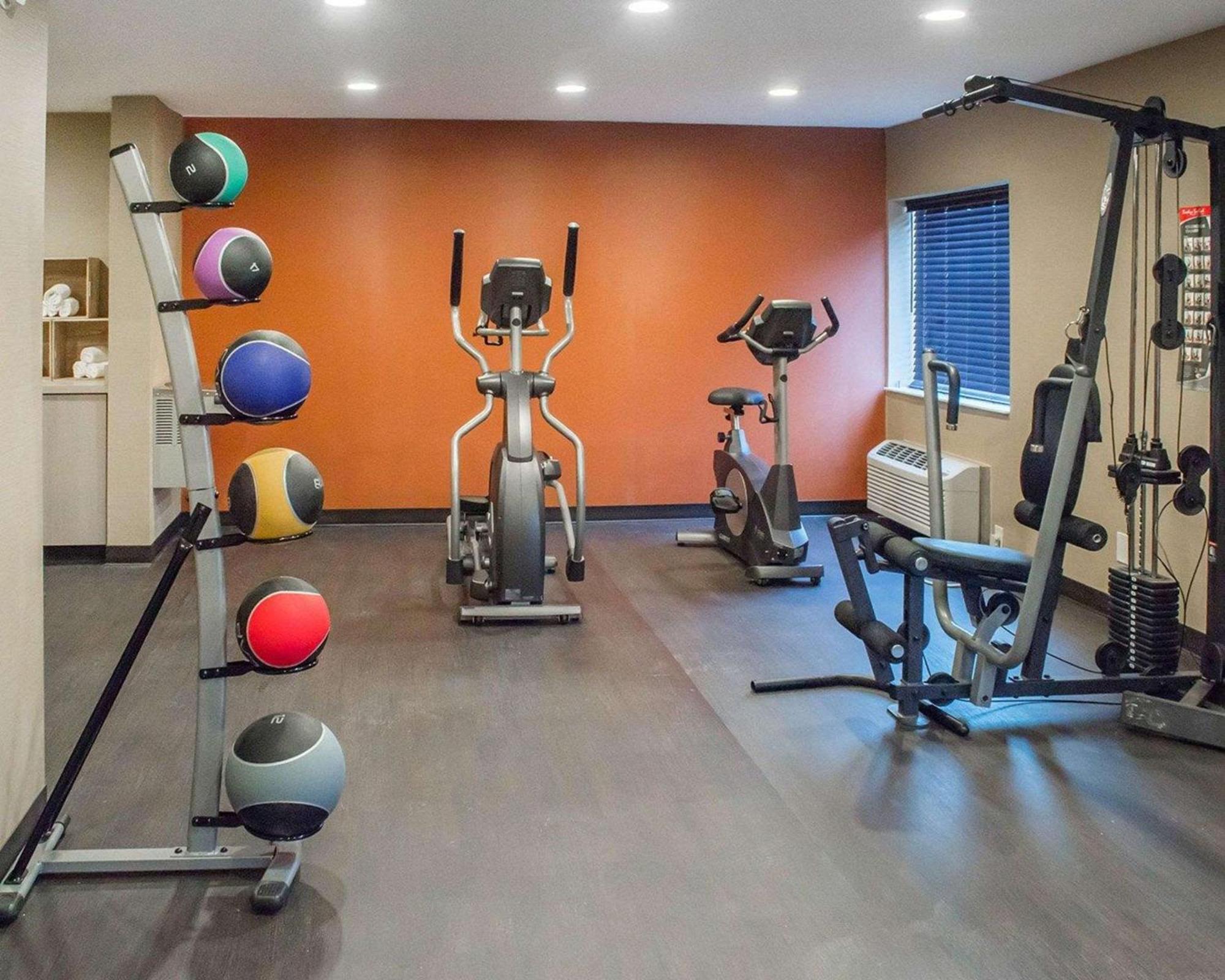 Comfort Inn Mayfield Heights Cleveland East Exteriör bild