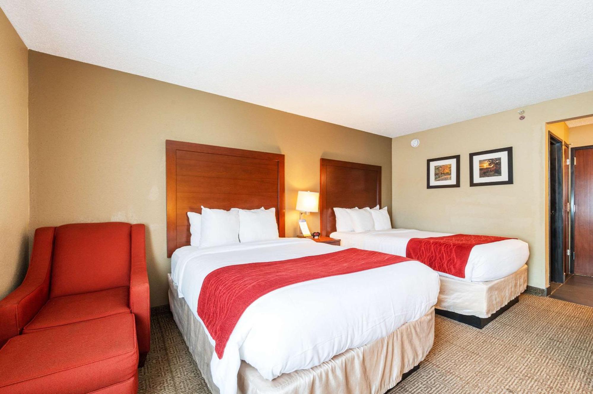 Comfort Inn Mayfield Heights Cleveland East Exteriör bild