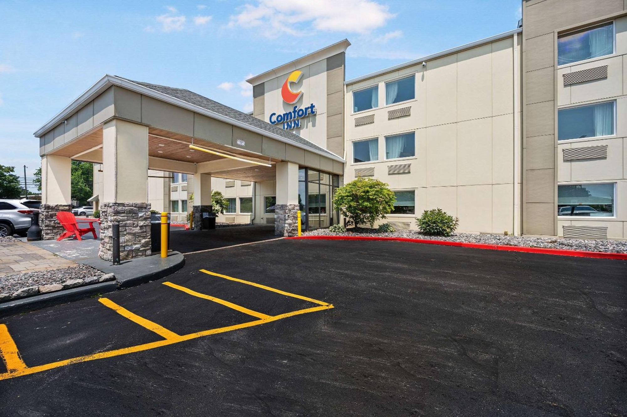 Comfort Inn Mayfield Heights Cleveland East Exteriör bild